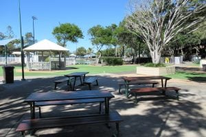 Redcliffe lagoon_Picnic tables