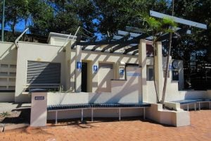 Redcliffe lagoon_Toilets