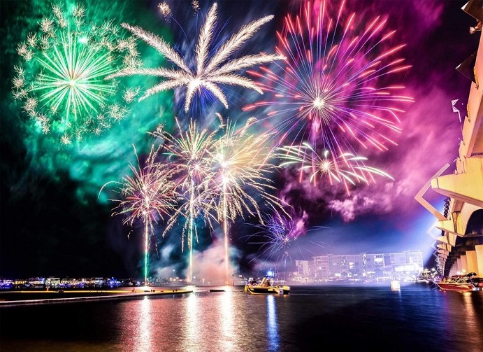 Paradise Point New Years Eve Fireworks