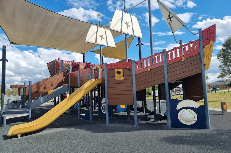 Pirate ship fort at Flagstone Pirate Park.