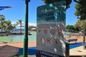 Welcome to Settlement Cove Lagoon sign.