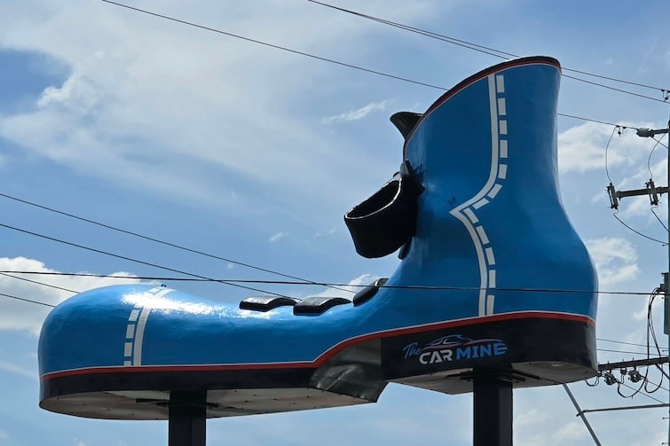 The Big Blue Boot in Deagon.