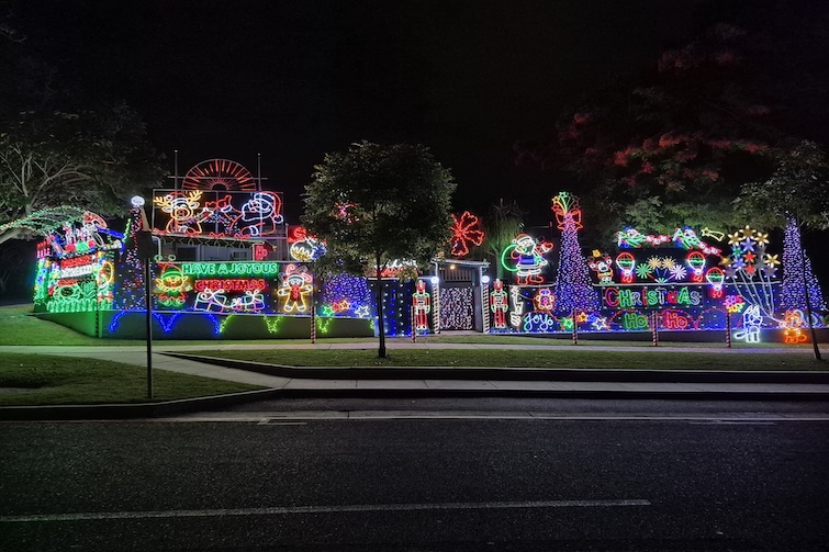 2025 Christmas lgith display at 27 Minimine Street, Stafford.