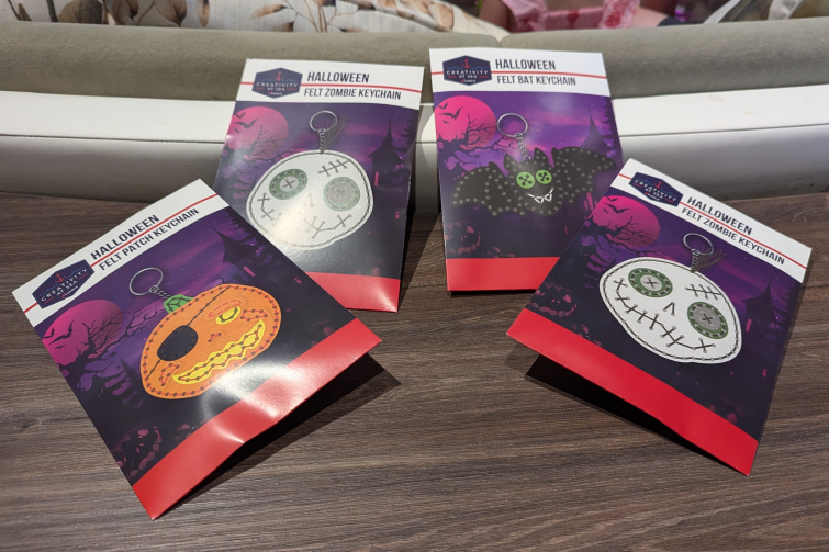 Carnival Cruise Encounter Halloween free craft felt keyrings.