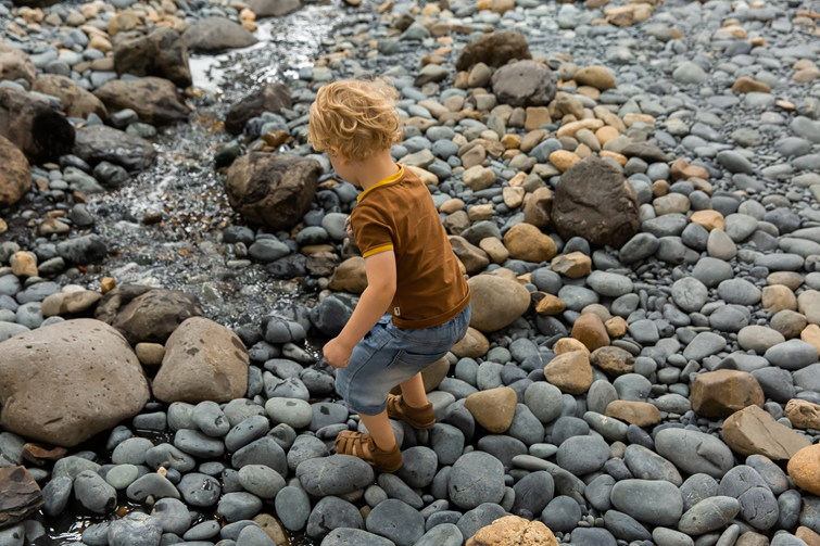 child running through riverbed at QAGOMA Brisbane