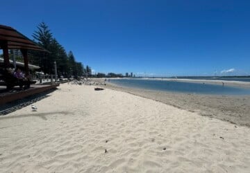 Sand and waters edge at Ian Dipple Lagoon.