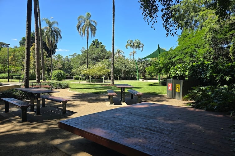 Seating near the playground at Brisbane City Botanic Gardens.