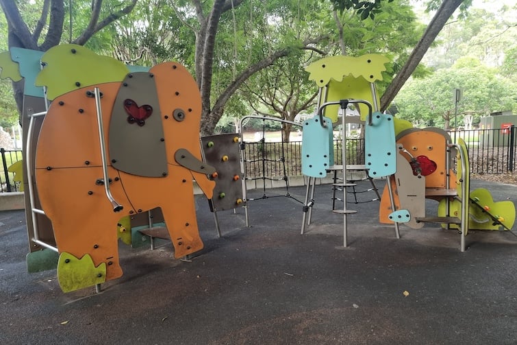 Toddler play fort at Rocks Riverside Park.