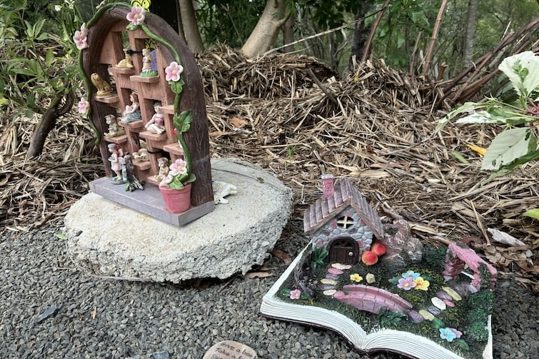 Fairy houses at Froggy Creek Geocache location.
