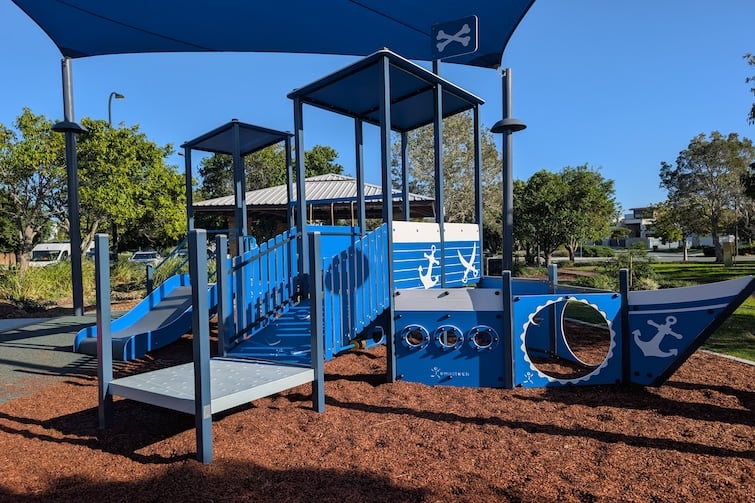 Toddler play fort at Newport Park.