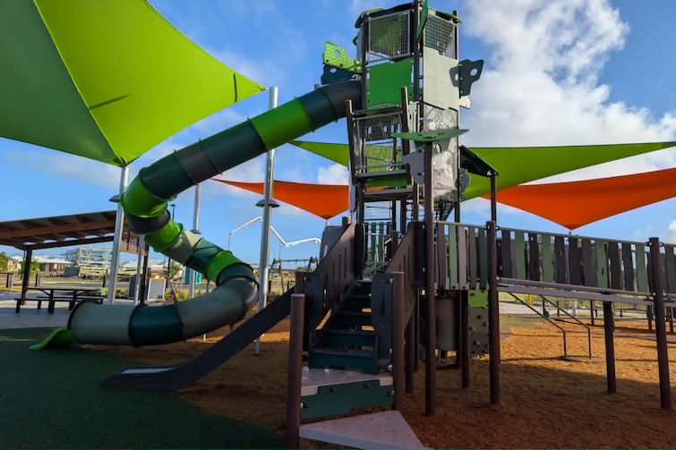 Large tower and fort at Thistle Place Park, Palmview.