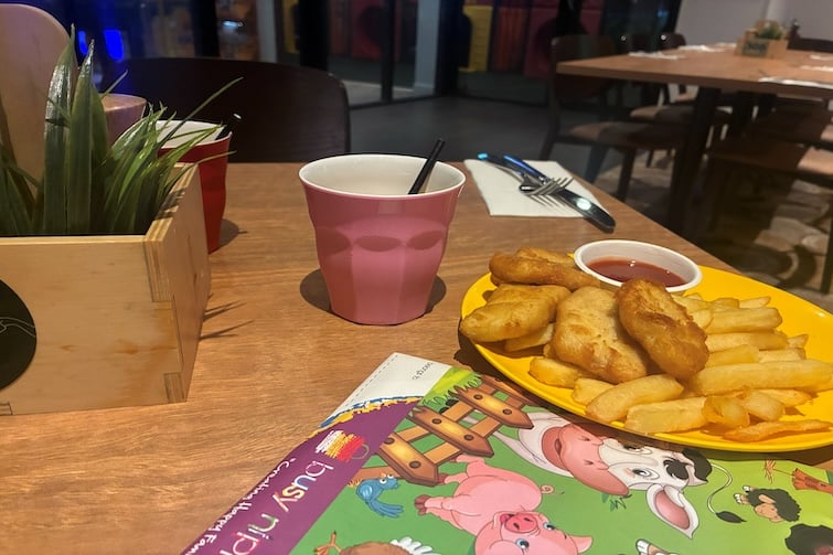 Kids meal at Bellbowrie Tavern.