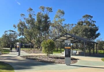 Picnic shelter at the Moreton Bay Central Lakes walk.