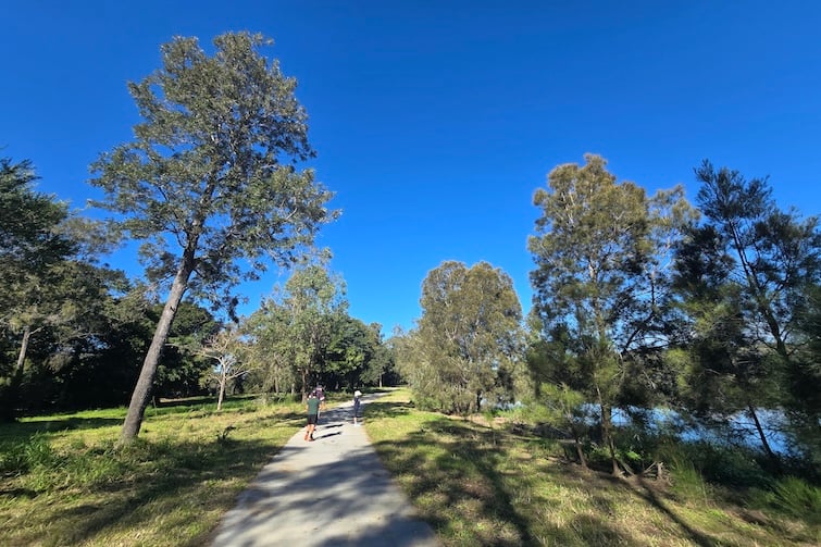 Pathway at the Moreton Bay Central Lakes walk.